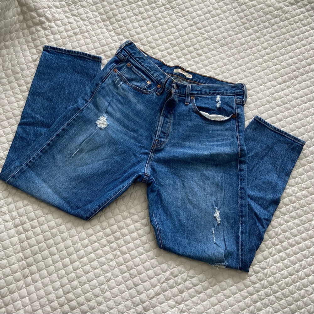 Levi's Women's Straight Leg Wedgie Jeans - Medium Blue Distressed